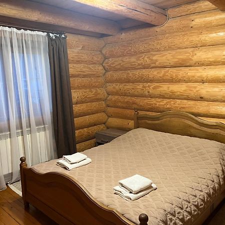 Smerekovyi Dvir Polyana  Bagian luar foto