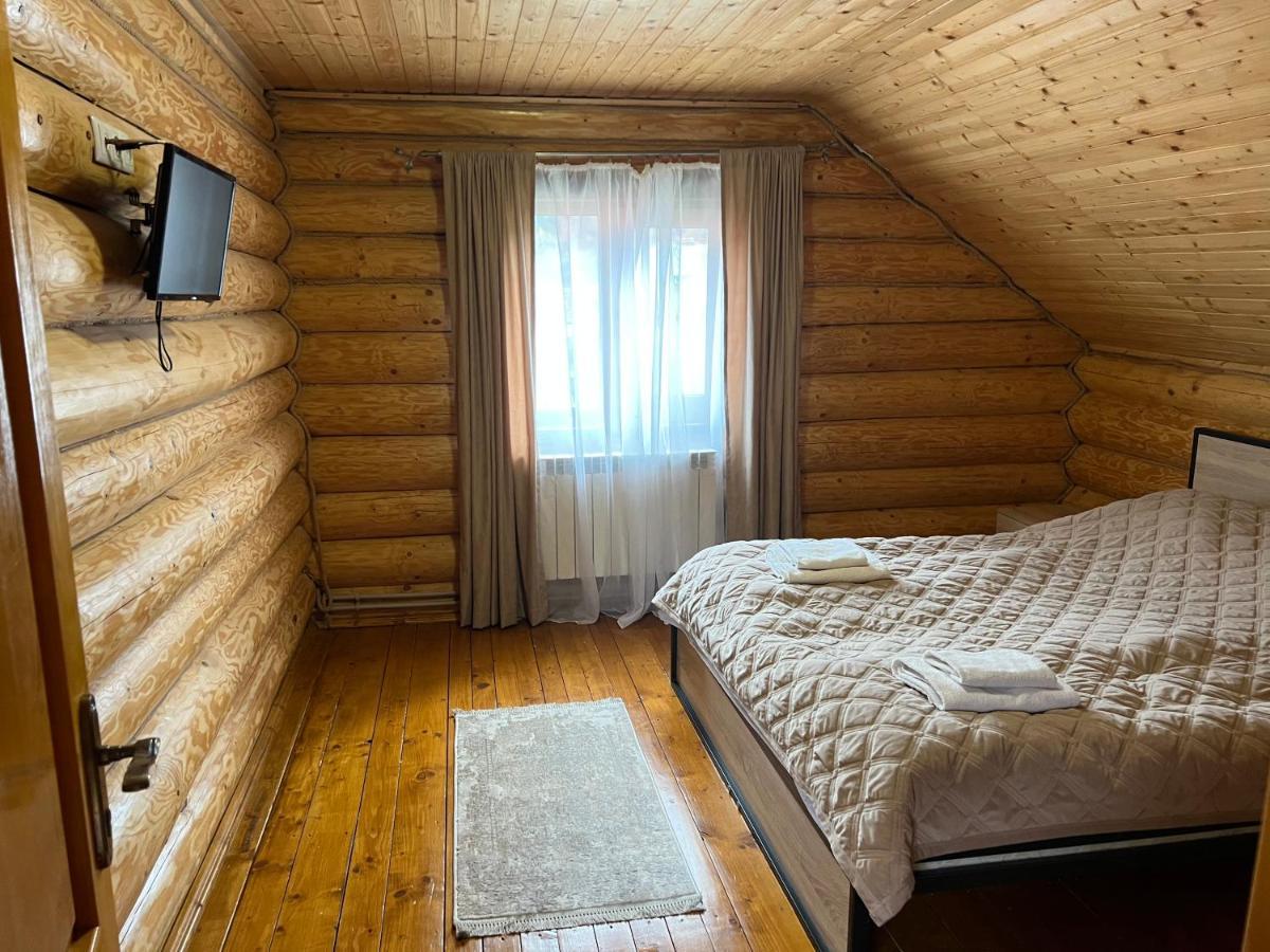 Smerekovyi Dvir Polyana  Bagian luar foto