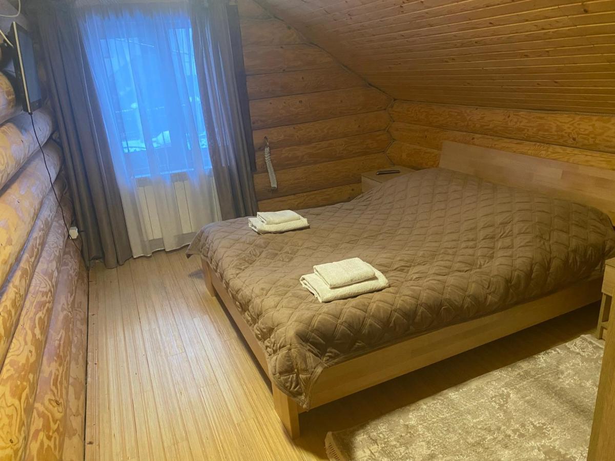 Smerekovyi Dvir Polyana  Bagian luar foto