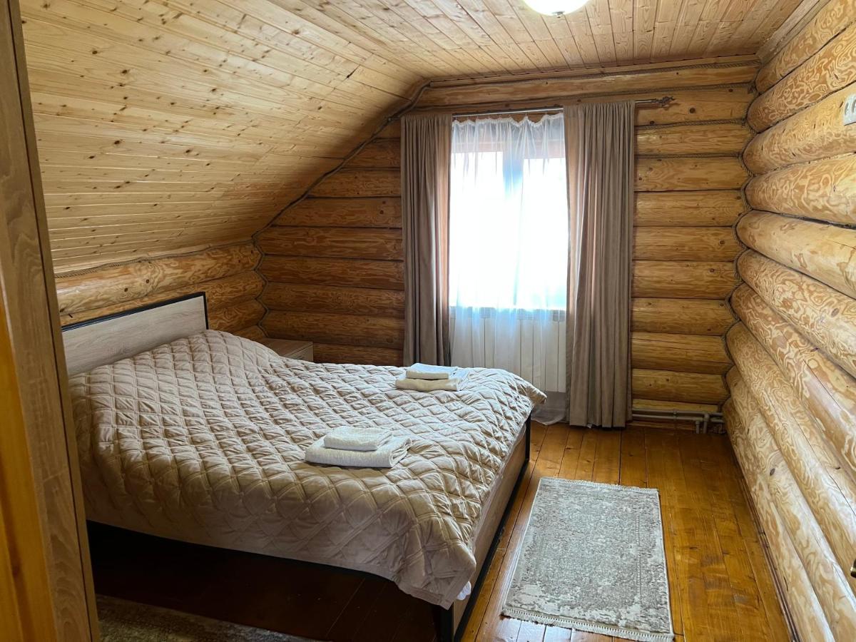 Smerekovyi Dvir Polyana  Bagian luar foto