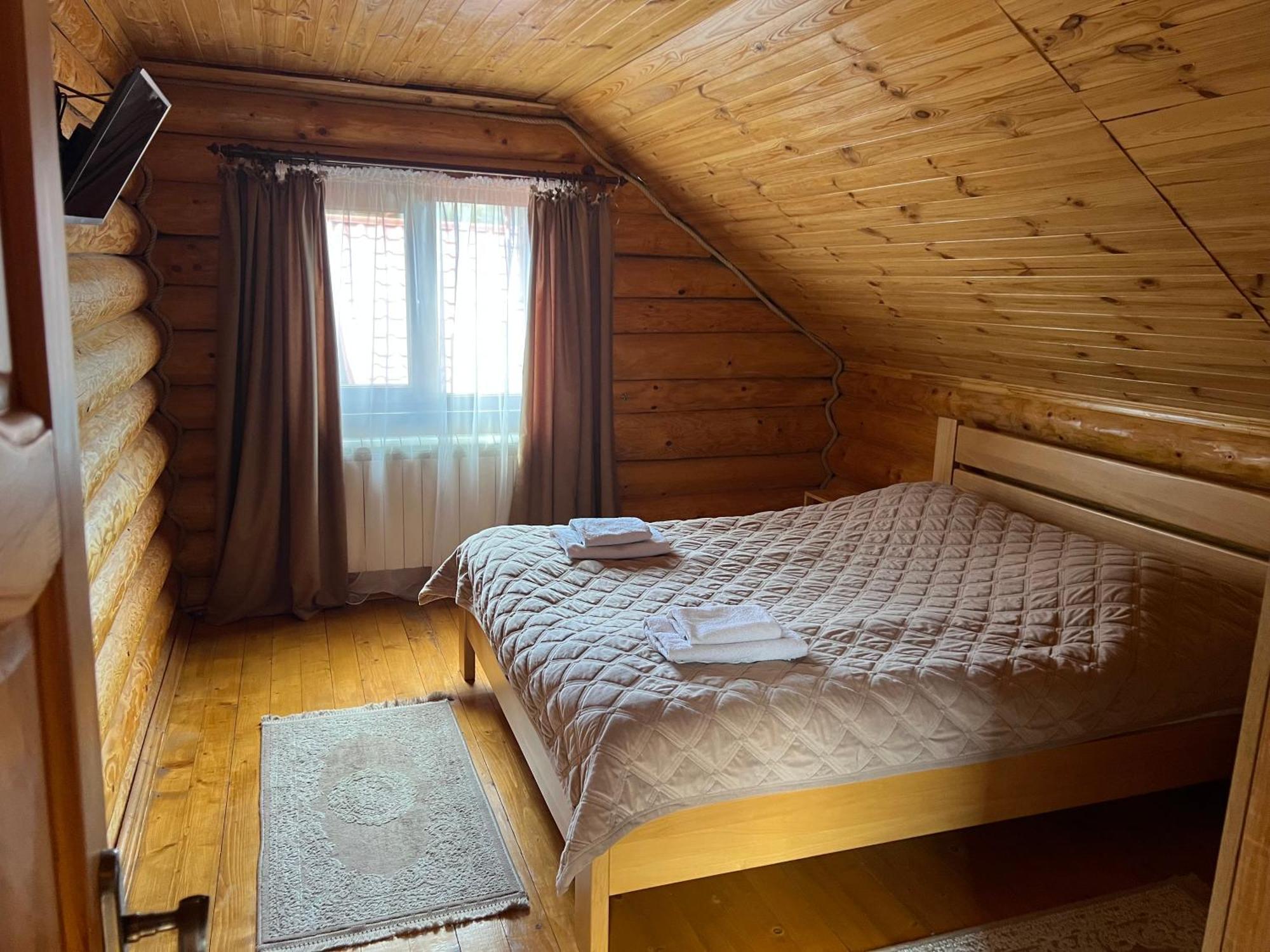 Smerekovyi Dvir Polyana  Bagian luar foto